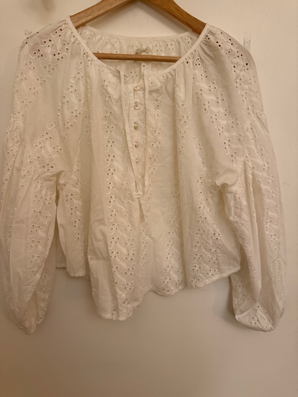 Urban Outfitters White Eyelet Blouse Boho Cotton Peasant Top S